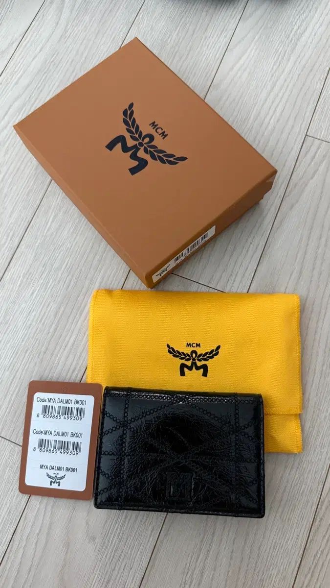 MCM カードウォレット