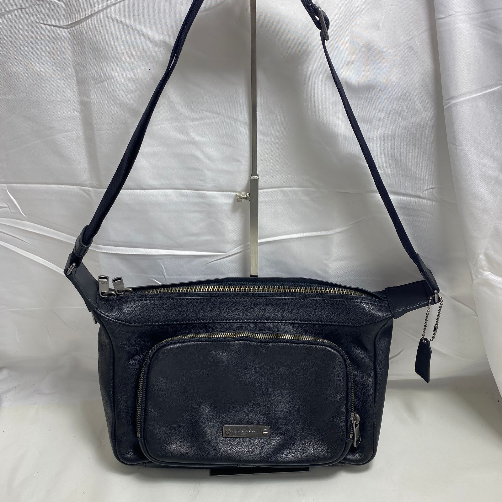 ★A062709★ COACH コーチ THOMPSON Leather City Bag トンプソン バッグ ショルダーバッグ ブラック レザー シティー バッグ M