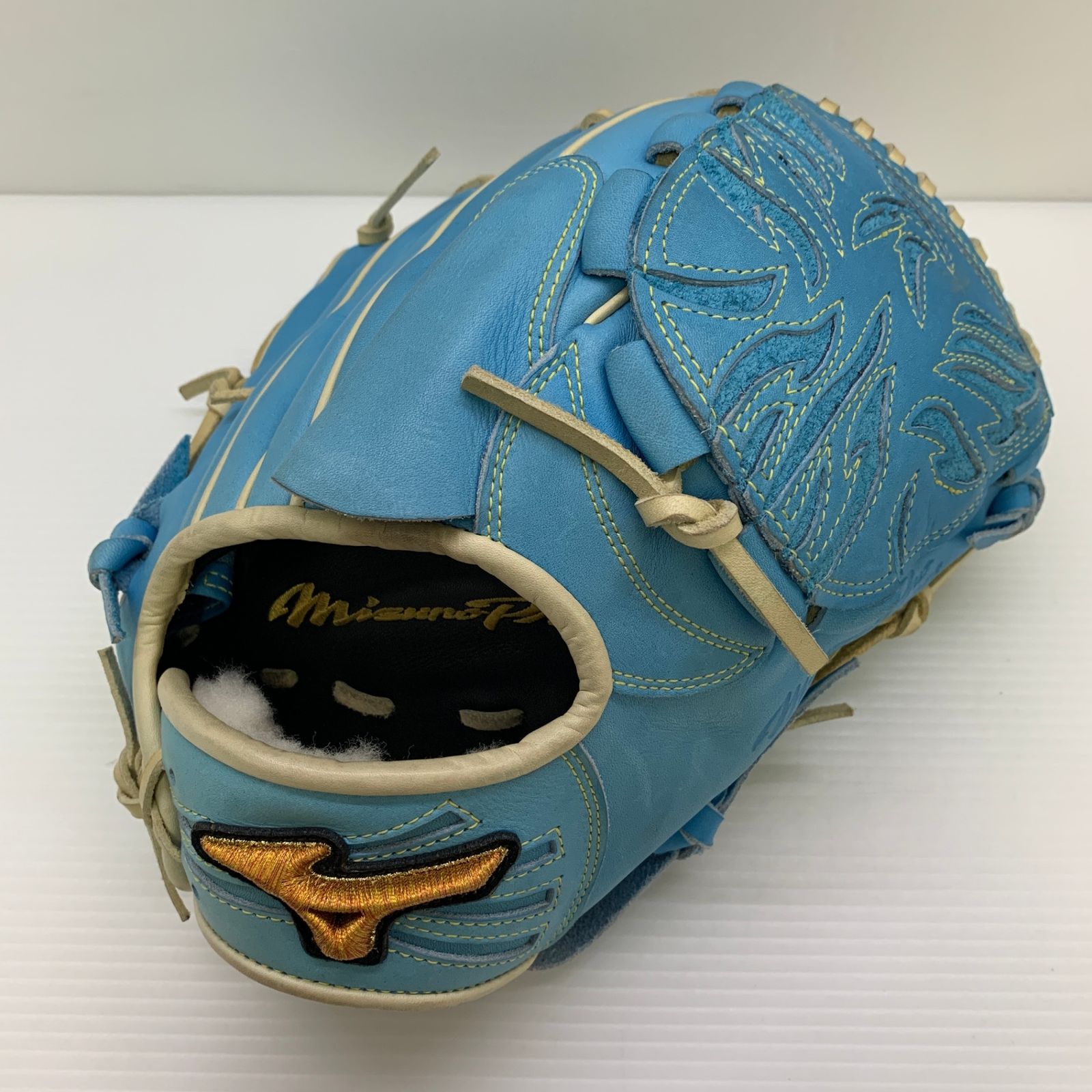 【メルカリ一点もの】ミズノプロオーダーグローブピッチャー用 ミズノ MIZUNO ミズノプロ mizunopro 軟式 大人 一般 投手用 グローブ
