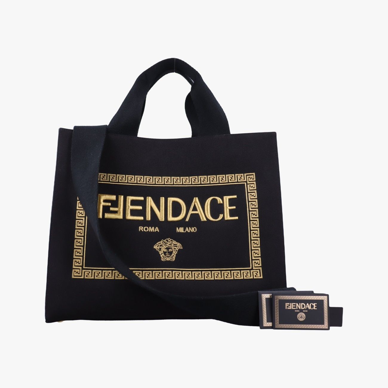 フェンディFendiサンシャイン ブラック キャンバス 8BH395 61,600円