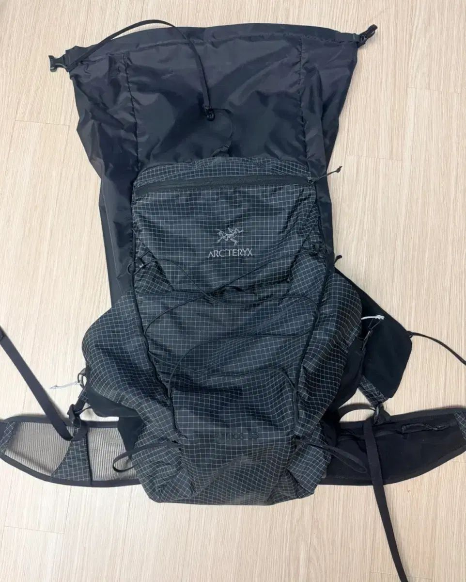 アークテリクス エアリウス 35L バックパック ブラック 出品