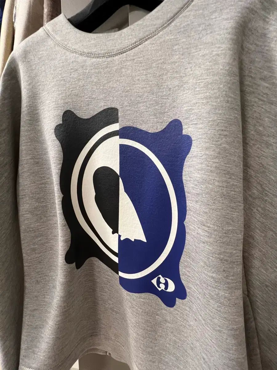 ラッキーシュエトゥ Tシャツ
