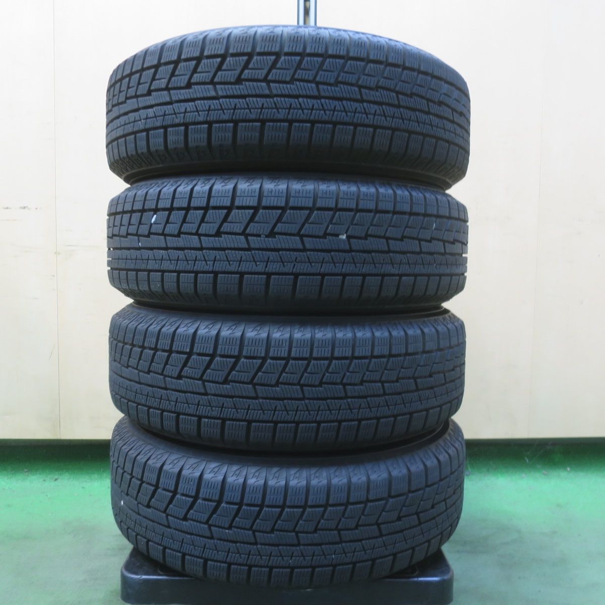 バリ溝！23年！キレイ！ほぼ10分◎スタッドレス 165/65R14 ヨコハマ