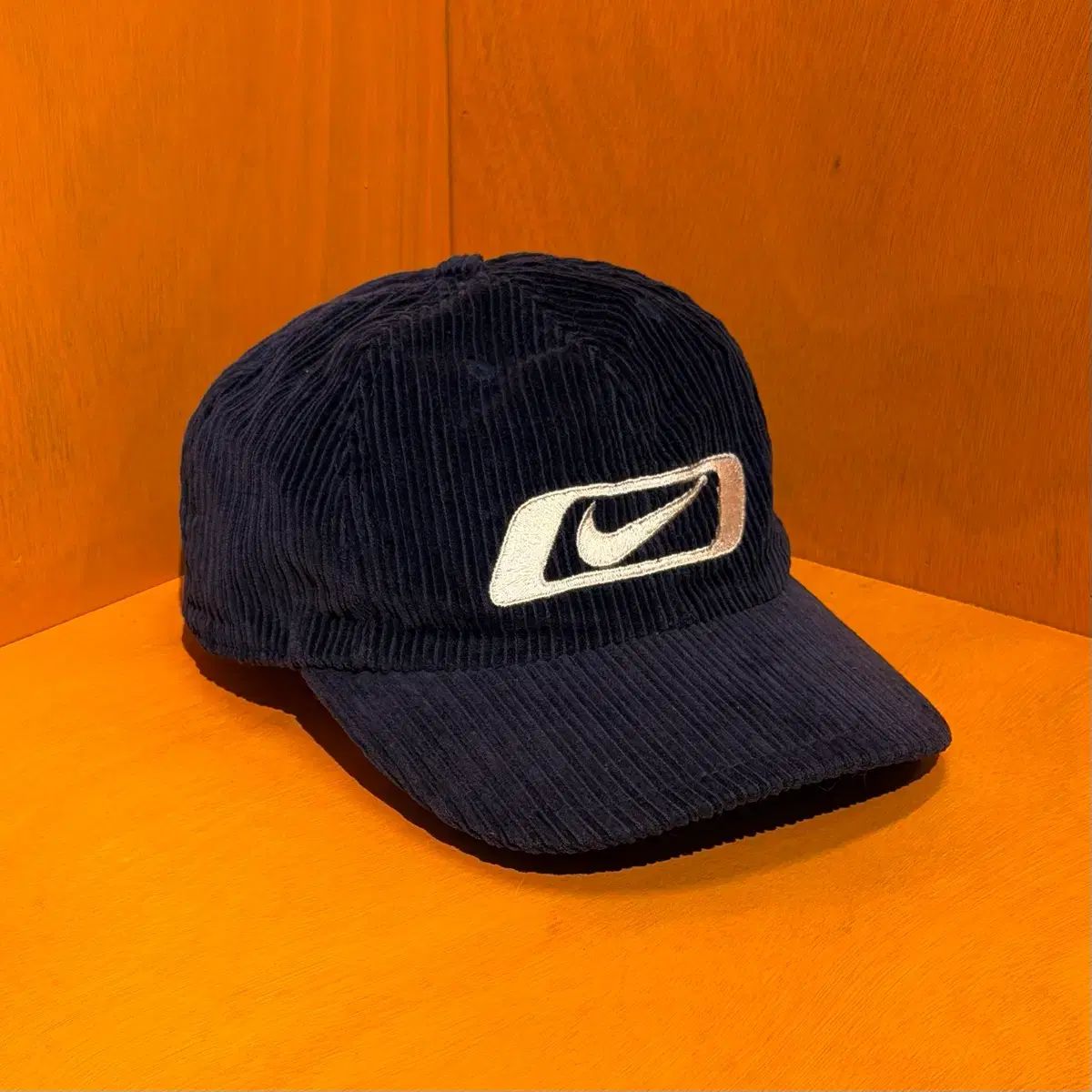 ナイキ 90s コーデュロイ トラッカーキャップ 帽子