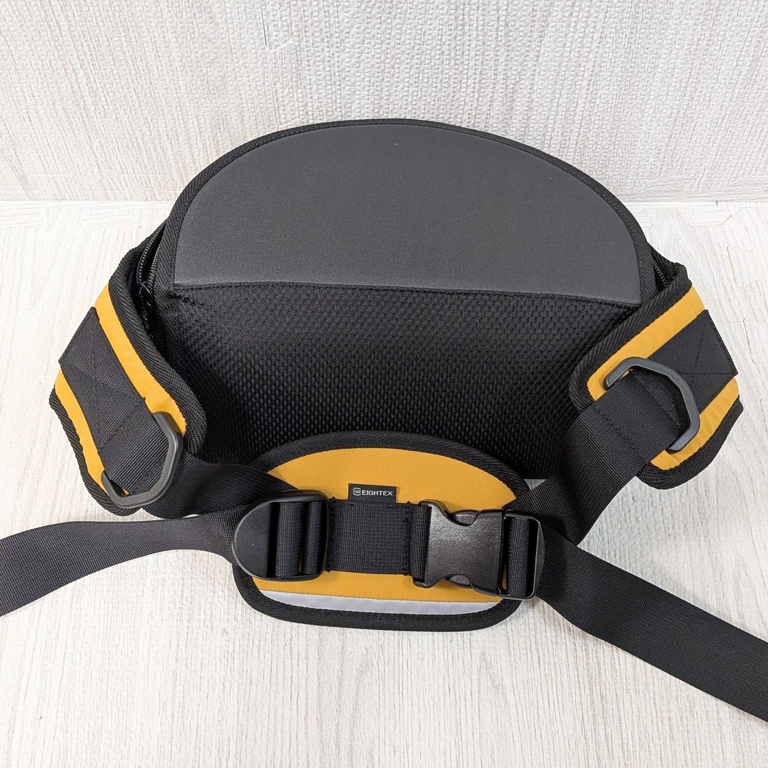 美品 THE GREEDY DOG 犬用ヒップシート 獣医師監修 お散歩ポーチ EIGHTEX お散歩ポーチ 遮熱 UVカット 飛び出し防止カバー 犬抱っこ イエロー 黄色 外出 グリーディードッグ