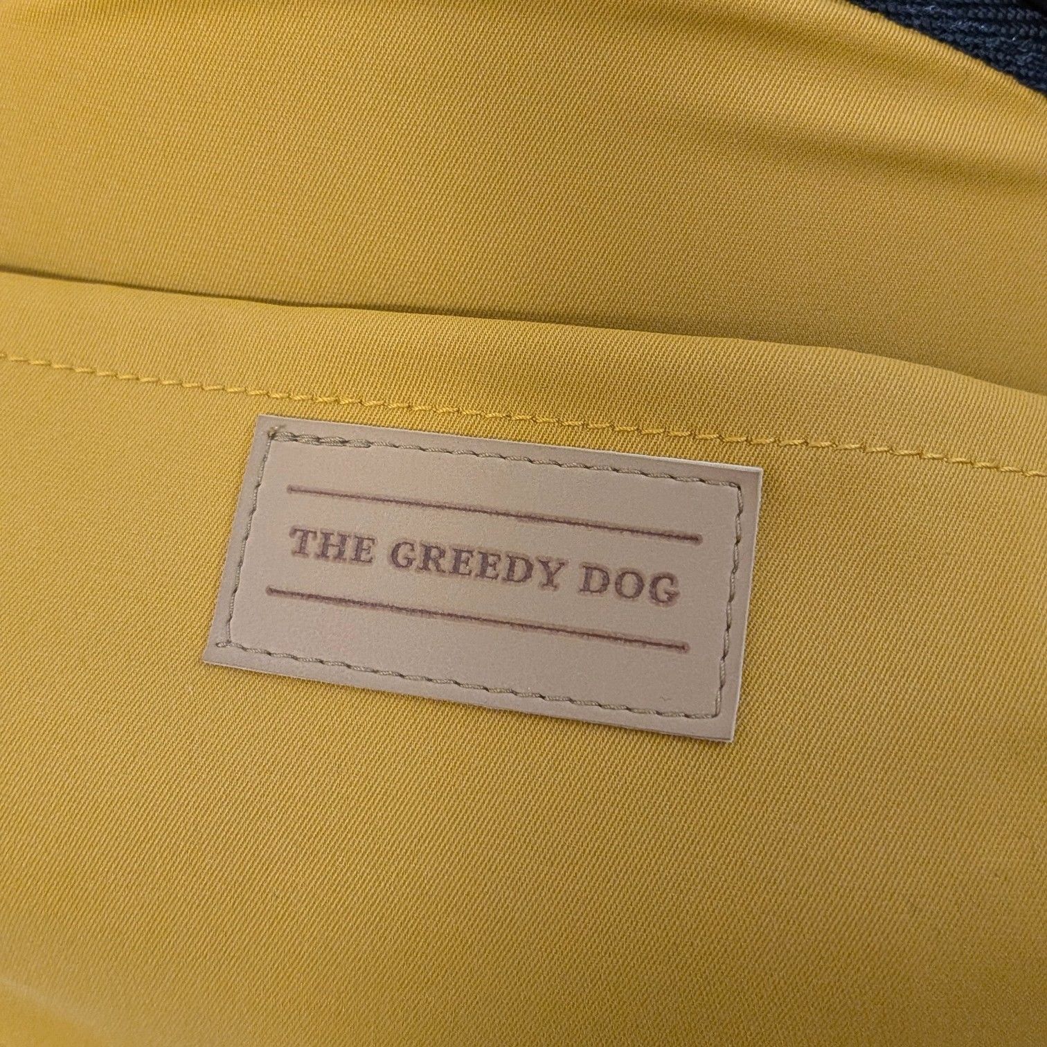美品 THE GREEDY DOG 犬用ヒップシート 獣医師監修 お散歩ポーチ EIGHTEX お散歩ポーチ 遮熱 UVカット 飛び出し防止カバー 犬抱っこ イエロー 黄色 外出 グリーディードッグ