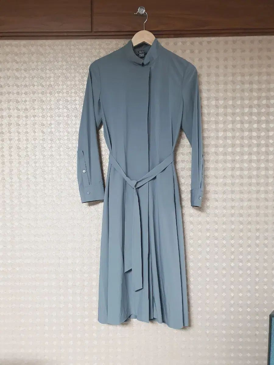ヴェラウォン VERA WANG ONE PIECE 涼しい シャカシャカ素材