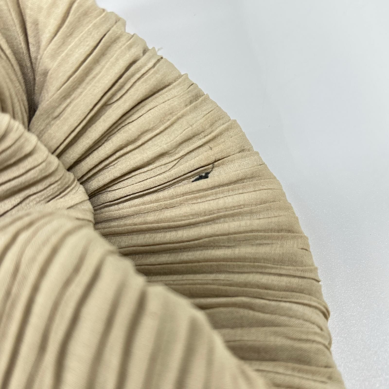 ISSEY MIYAKE イッセイミヤケ IM92-FD902 ベージュ プリーツ