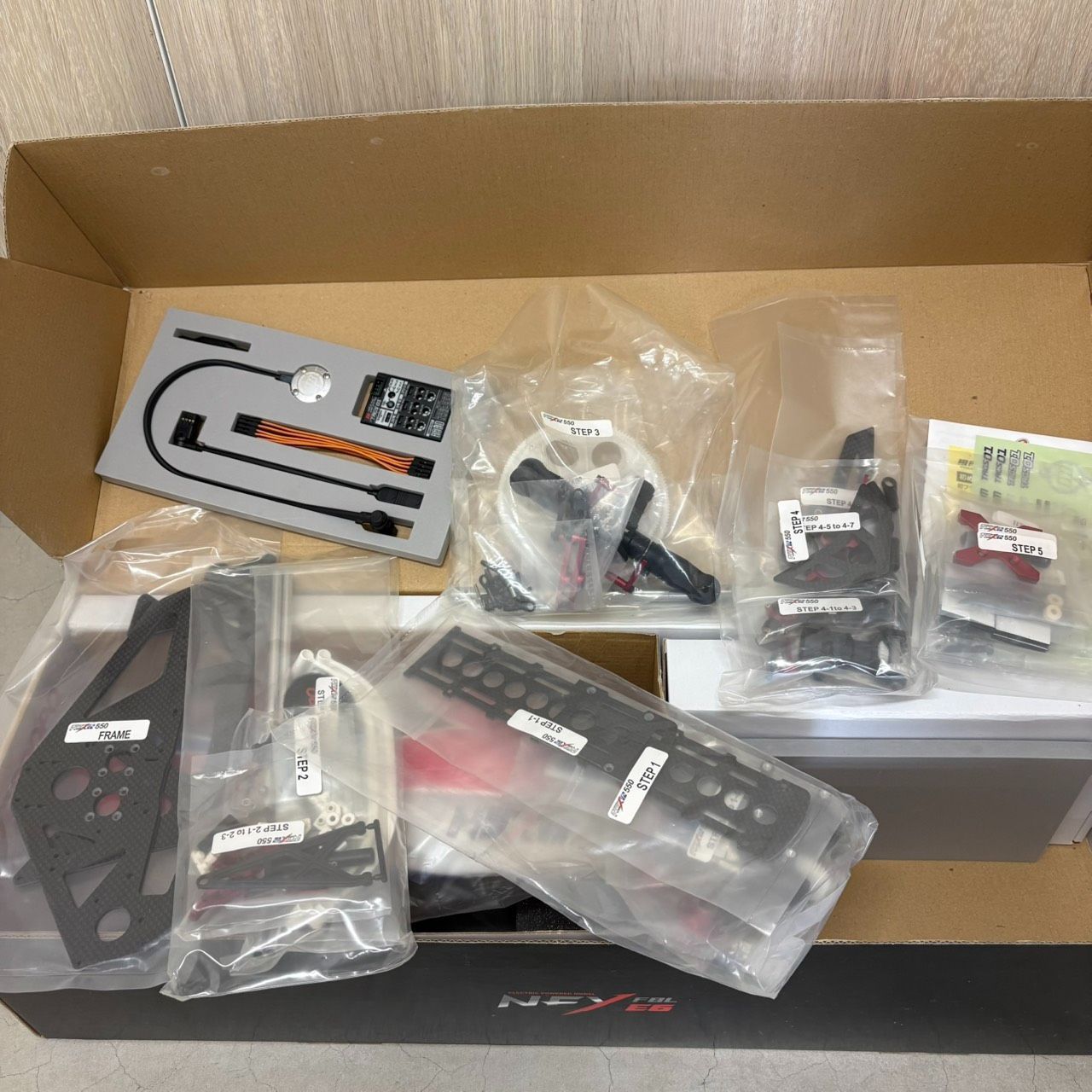 S【中古品】NEX E6-550 FBL JR PROPO 電動ラジコンヘリコプター - メルカリ