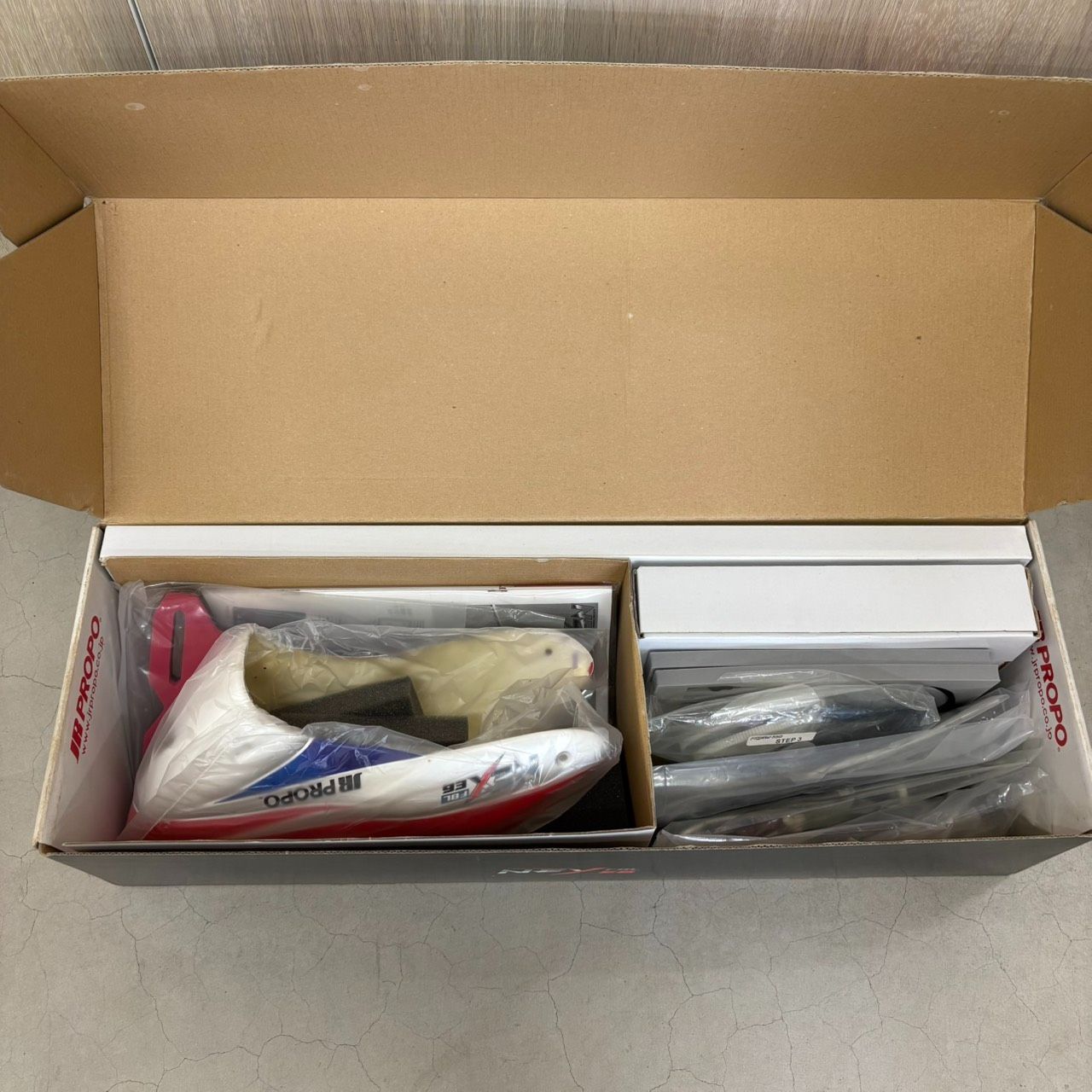 S【中古品】NEX E6-550 FBL JR PROPO 電動ラジコンヘリコプター - メルカリ