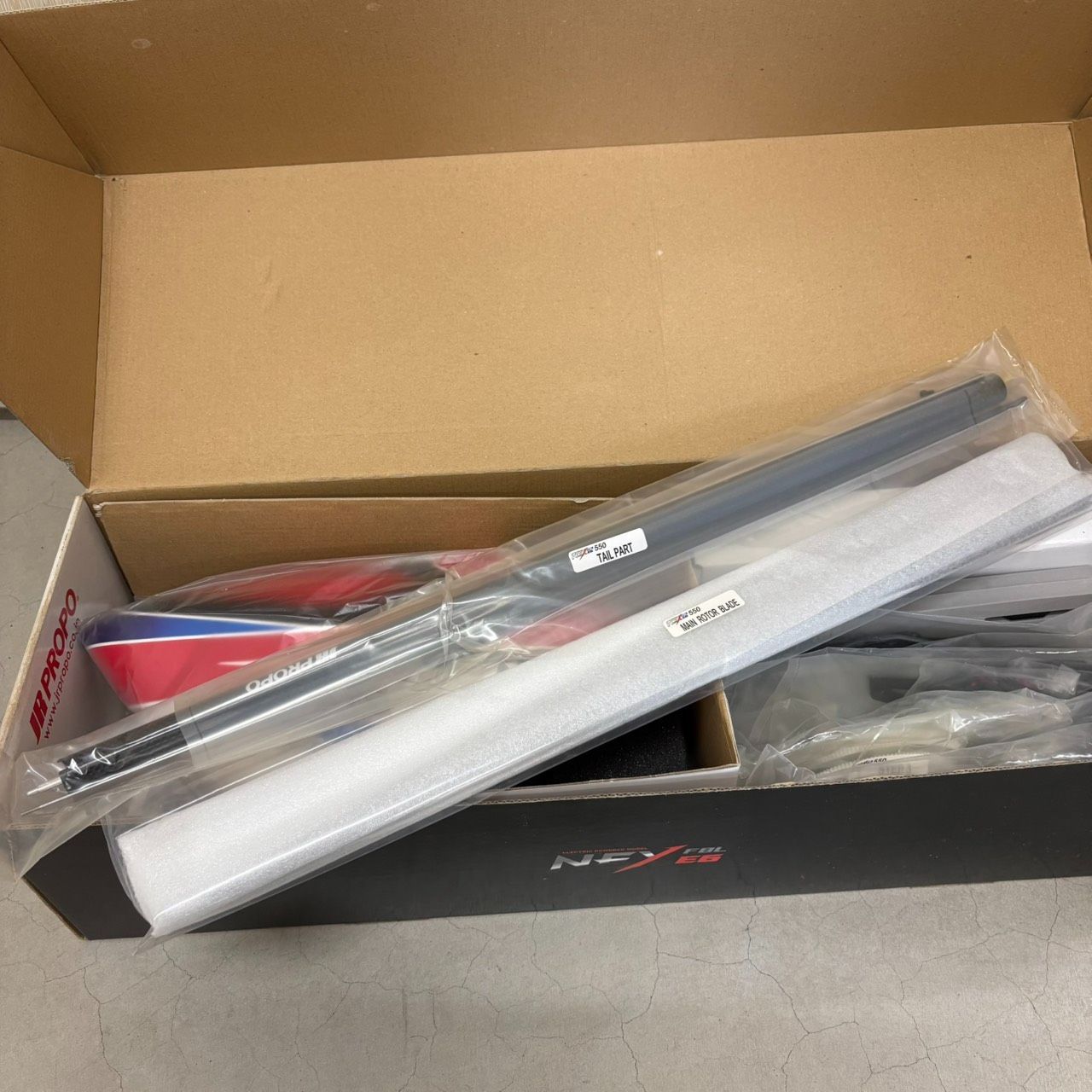 S【中古品】NEX E6-550 FBL JR PROPO 電動ラジコンヘリコプター - メルカリ