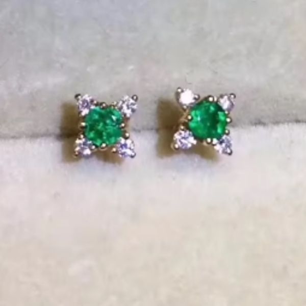 925スターリングシルバー ナチュラル エメラルド スタッド ピアス、ナチュラル、高級ジュエリー、宝石ギフト　□YL7205▲8.4