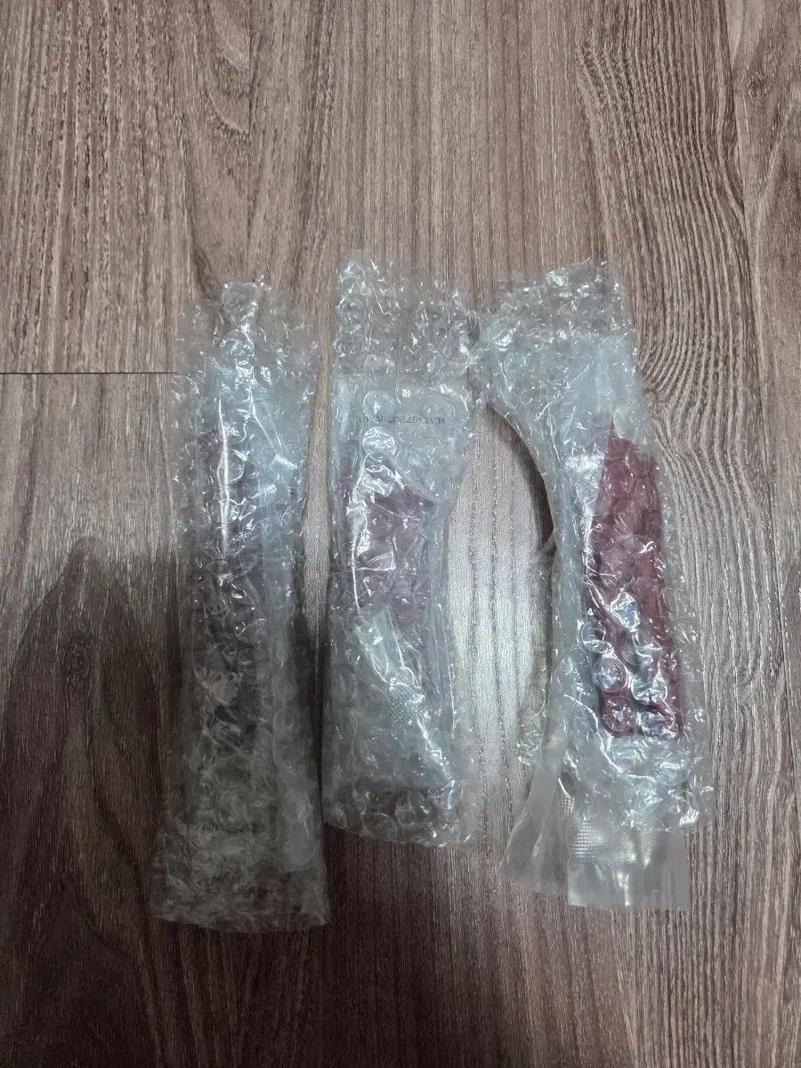 Attack on Titan Ichiban Kuji I Premio Wall Giant 3 piezas expuestas colectivamente