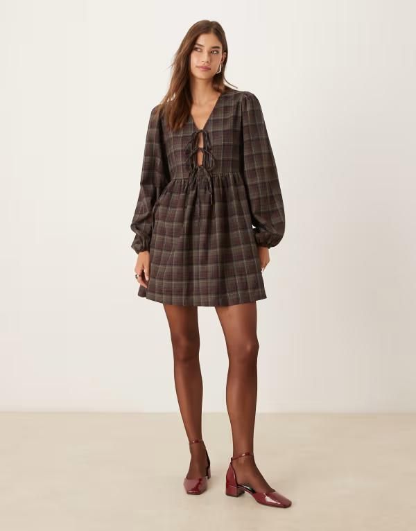 グラマラス レディース トップス ワンピース Vネック ミニ Glamorous v neck tie front long sleeve mini smock dress check Burgund