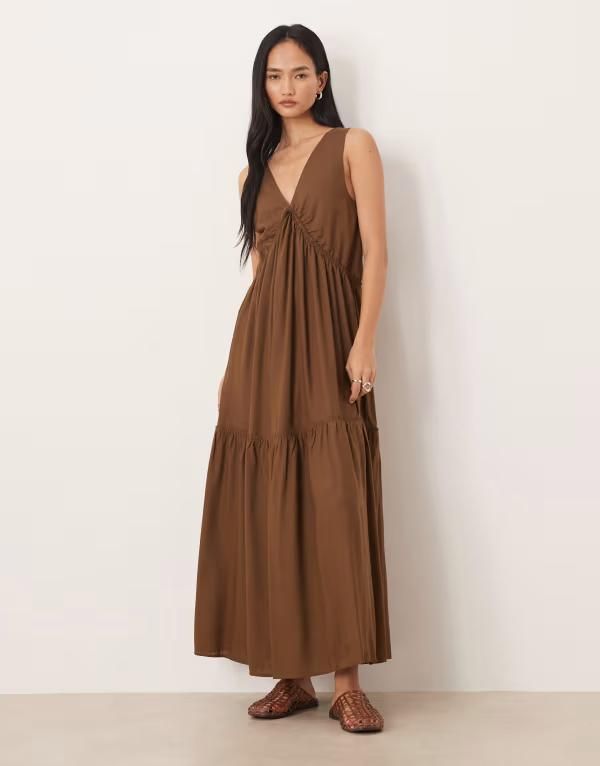 エイソス レディース トップス ワンピース Vネック ティアード マキシ ASOS DESIGN Vneck trapeze tiered maxi dress in deep olive Deep 14,785円