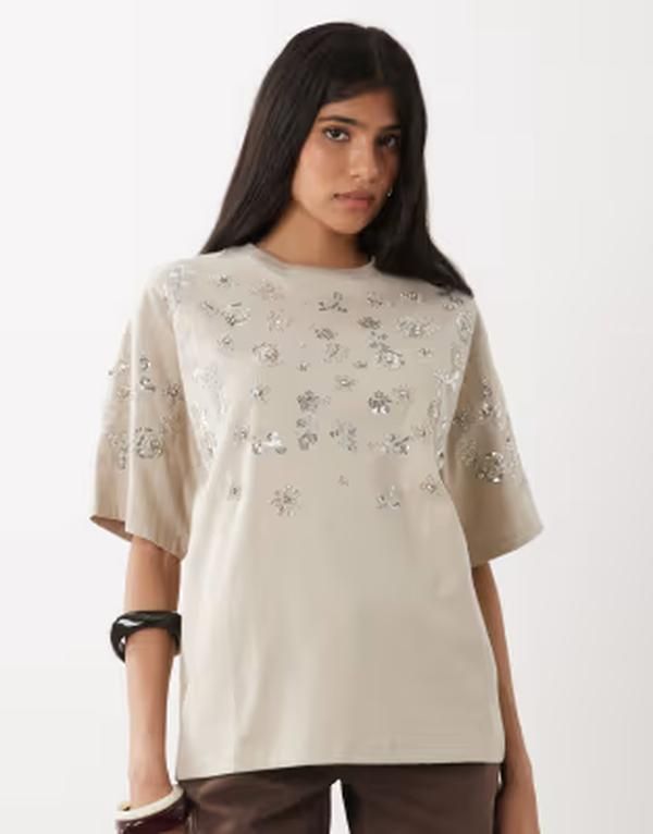 ミスセルフフリッジ レディース トップス Tシャツ Misselfridge festival embellished oversized tee in stone ストーン