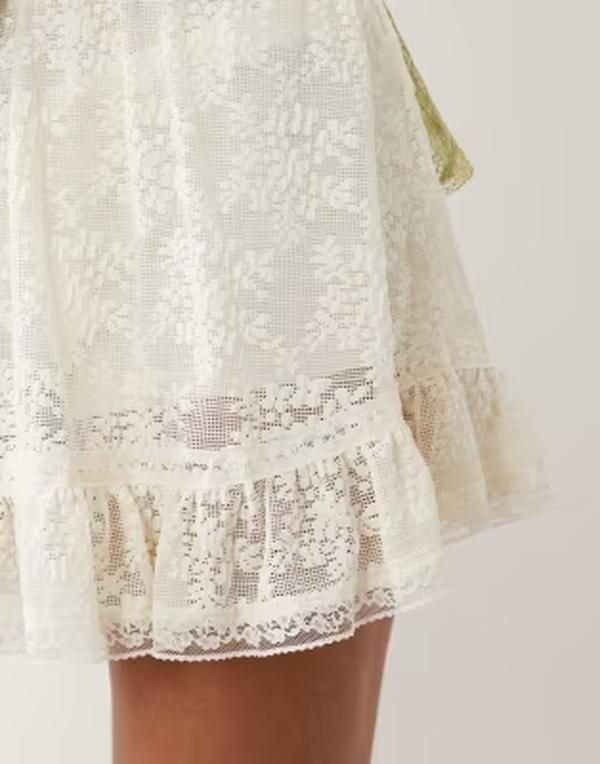 ジーナトリコ レディース ボトムスカート ミニ レース Gina Tricot lace frill mini skirt part of a set Off white オフホワイト