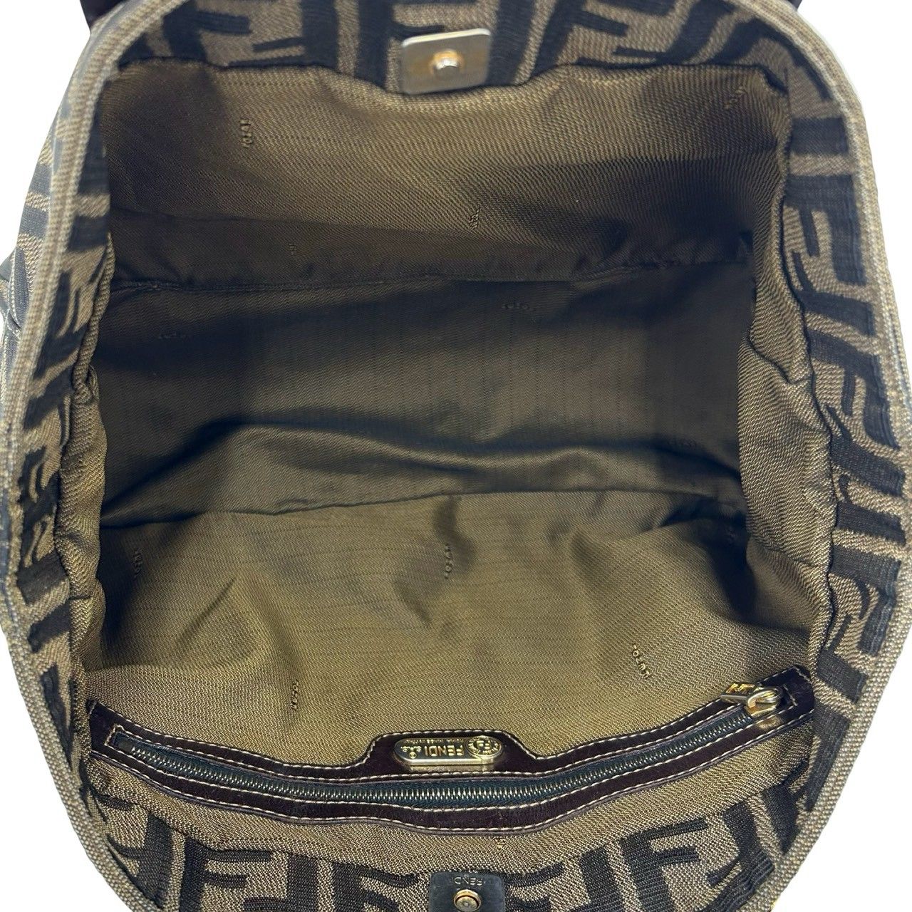 極 美品 FENDI フェンディ ズッカ FF 柄 ロゴ 金具 キャンバス レザー 
