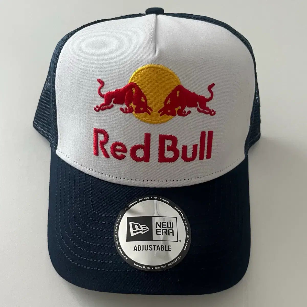 レッドブル NEW ERA ニューエラ トラッカーキャップ ベースボールキャップ 帽子 白 ネイビー 泉 鏡花