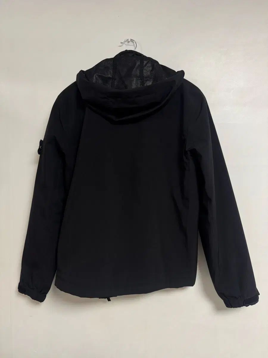 ストーンアイランド プリマロフト ソフトシェル M 新品 - メルカリ