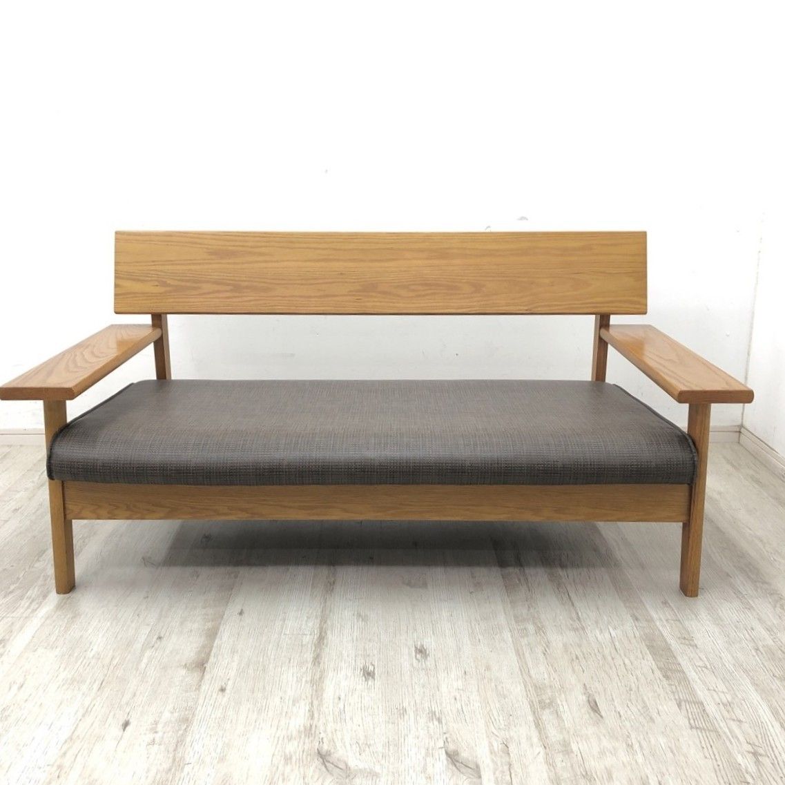 飛騨産業 HIDA キツツキ ALMO アルモ 2人掛けソファ 2Pソファ RK117W 飛騨産業 HIDA キツツキ ALMO アルモ 2人掛けソファ 2Pソファ RK117W