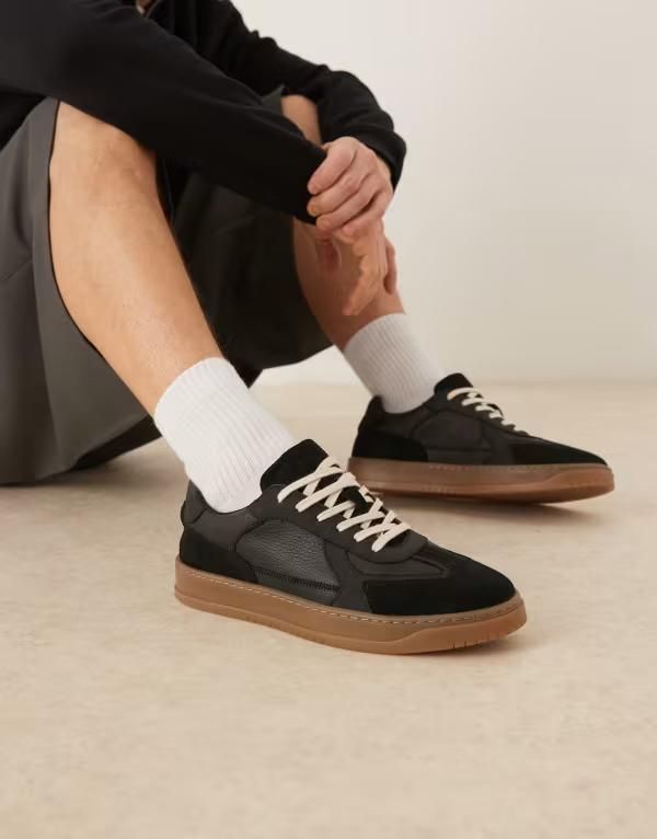 エイソス メンズ シューズ スニーカー スエード レース ASOS DESIGN lace up sneakers in suede with gum soles Black ブラック