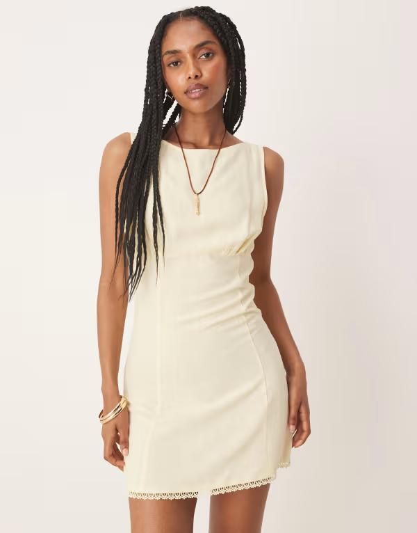 エイソス レディース トップス ワンピース レーストリム ミニワンピース ギャザー ミニ レース ASOS DESIGN ruched bust mini dress with lace trim i
