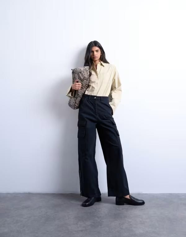 トップショップ レディース ボトムス カジュアルパンツ カーゴパンツ パンツ Topshop mid rise cargo pants Black ブラック 16,671円