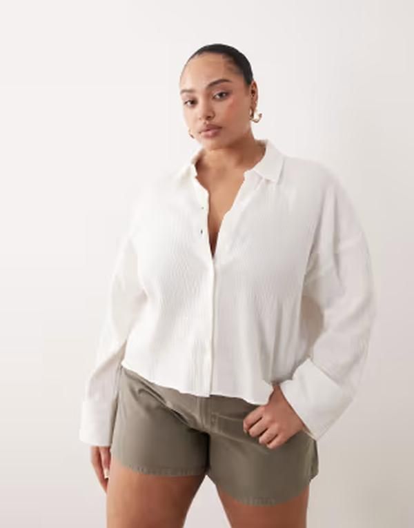 エイソス レディース トップス シャツ コットン クロップド ASOS Curve ASOS DESIGN Curve cropped textured cotton shirt Ivory アイボリ