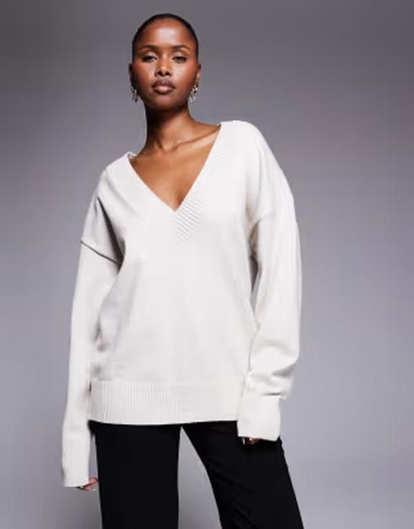 グッドアメリカン レディース アウター ニット・セーター Vネック Good American deep vnecknit sweater in cream クリーム