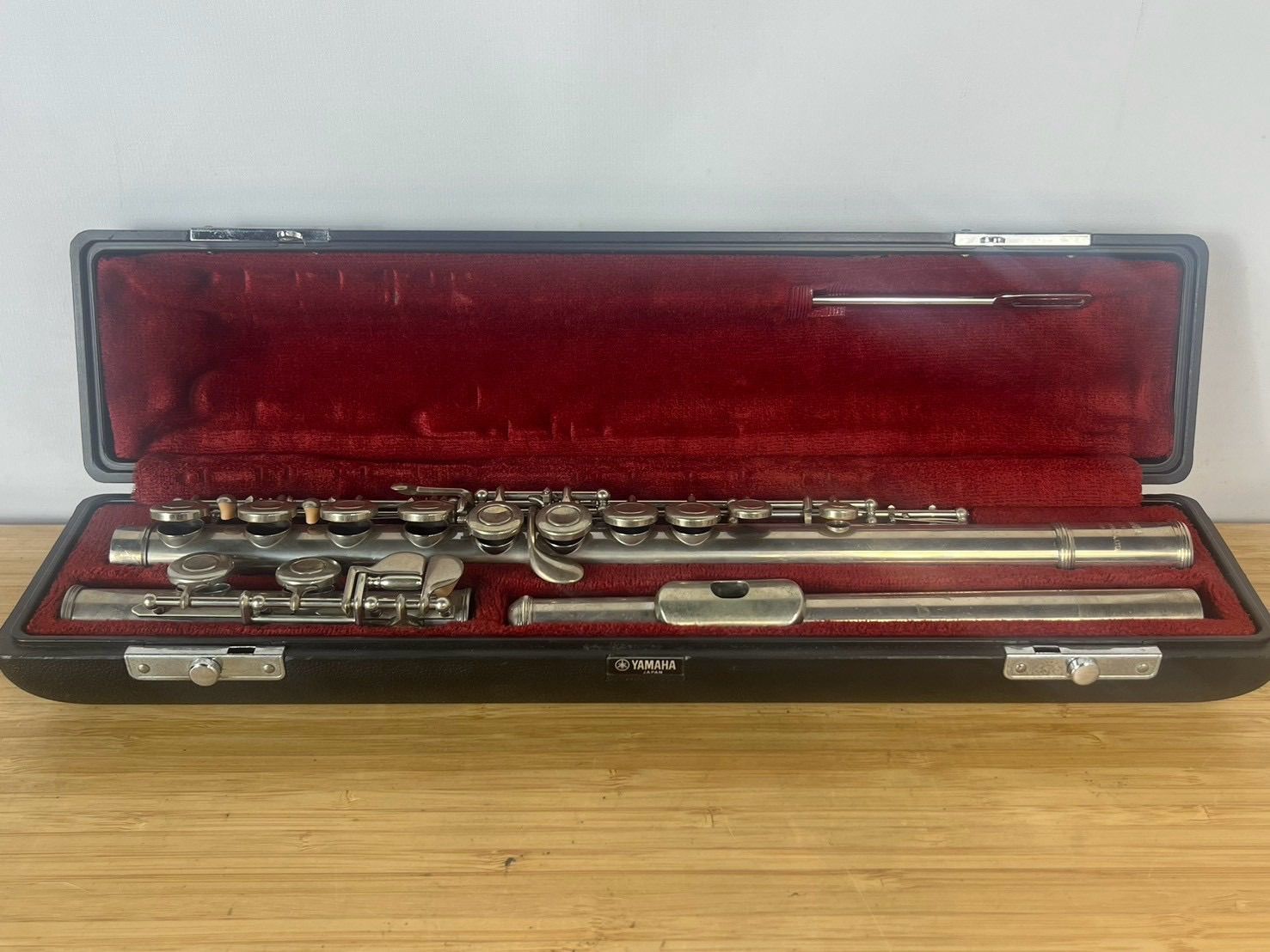 埼玉発】YAMAHA YFL211 フルート ハードケース付き 日本製 ヤマハ