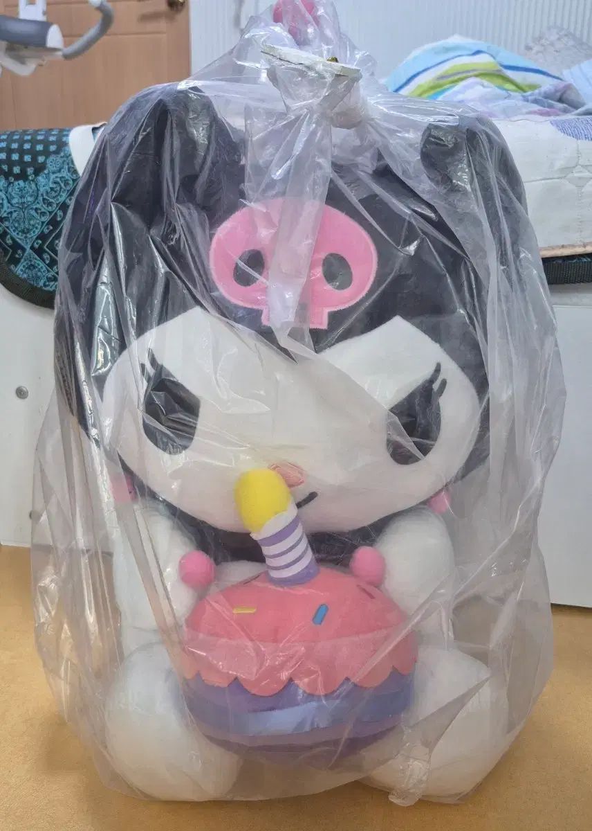 Sanrio Sanrio Genuino Kuromi Senil Pastel Pastel De Cumpleaños Juguete De Peluche Grande