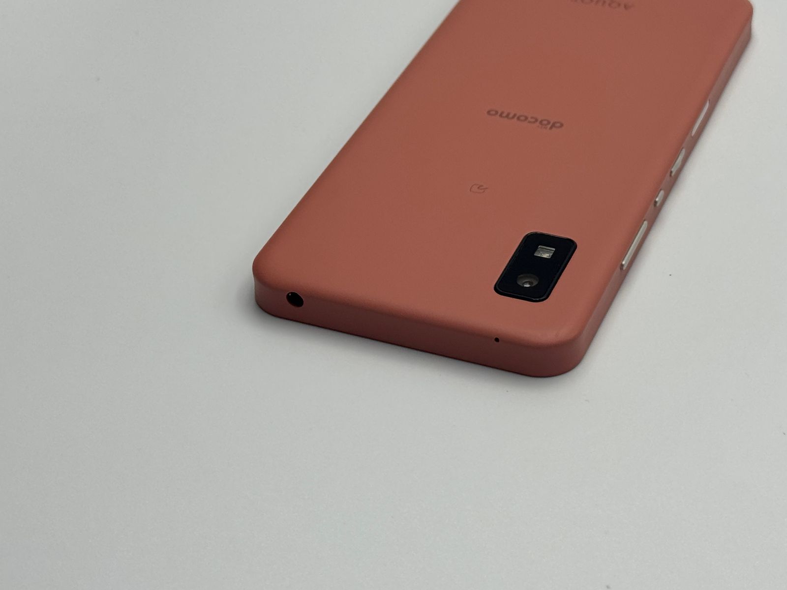 AQUOS wish2 SH-51C コーラル SIMフリー 中古A - メルカリ