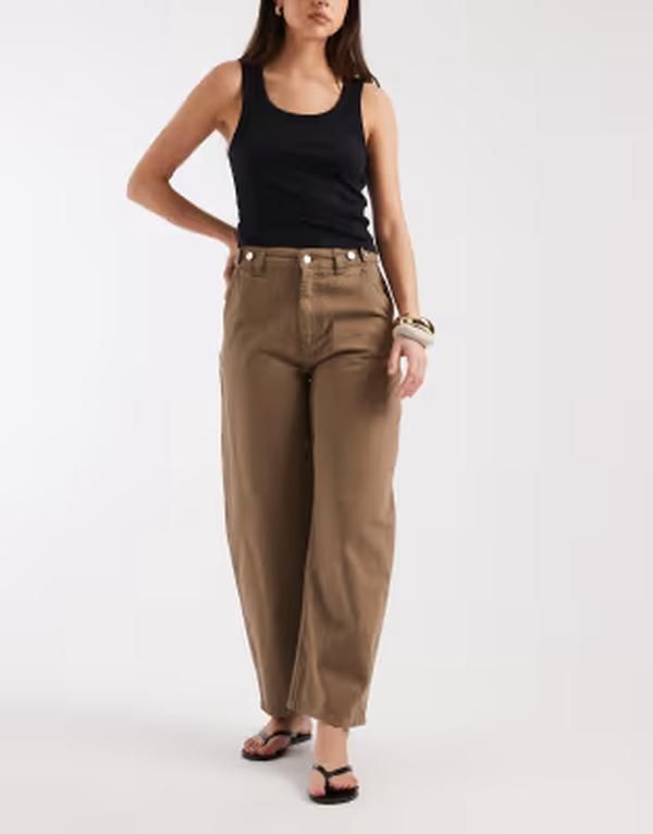 エイソス レディース ボトムス デニムパンツ ジーンズ ASOS DESIGN barreleg jeans with adjustable waist BROWN ブラウン