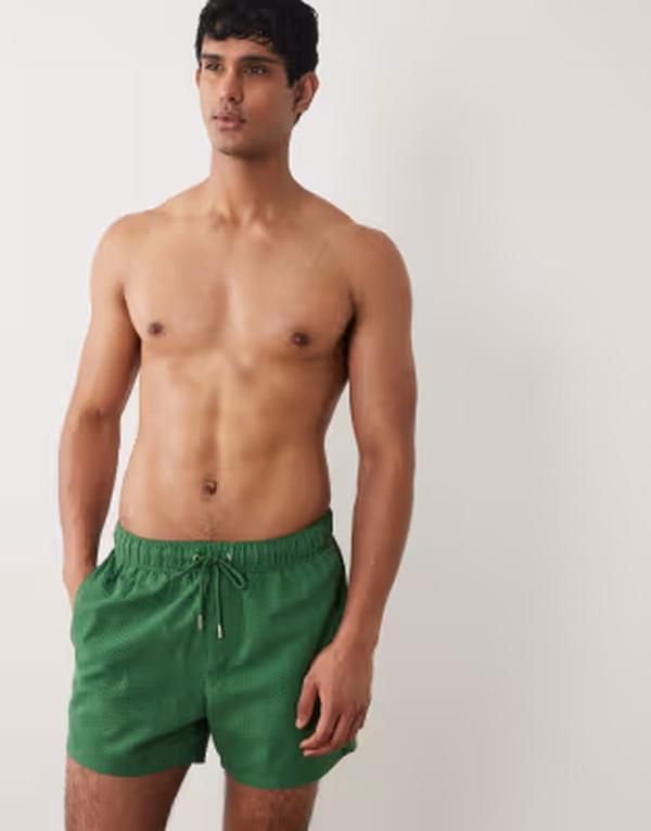 エイソス メンズ 水着 ハーフパンツ・ショーツ ショートパンツ ASOS DESIGN seersucker swim shorts in short length GREEN グリーン