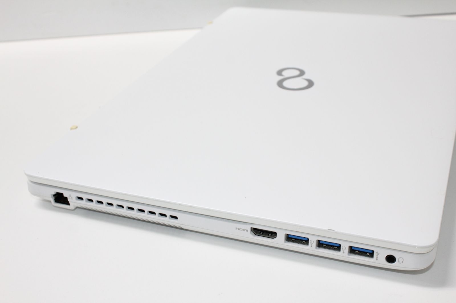 中古ノートPC】富士通〈LIFEBOOK AH46/X〉第6世代Core i3/SSD256GB
