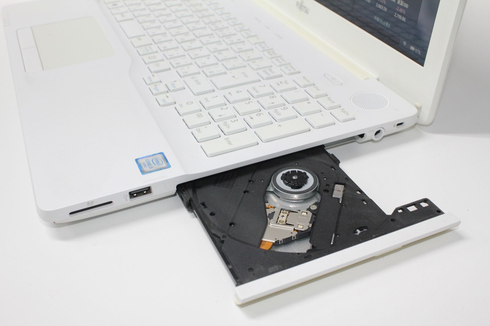 中古ノートPC】富士通〈LIFEBOOK AH46/X〉第6世代Core i3/SSD256GB