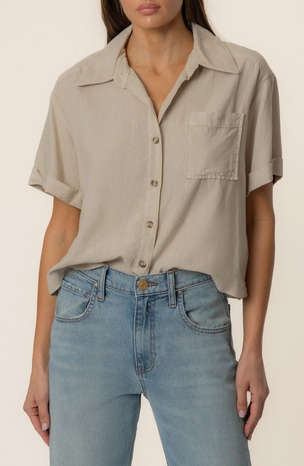 カットフロムザクロス レディース トップス シャツ リネン KUT from the Kloth Aida Linen Blend Short Sleeve ButtonUp Top Sand サンド