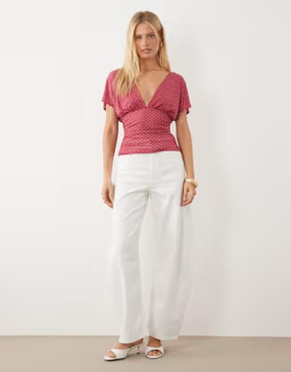 ミスセルフフリッジ レディース トップス シャツ ドット柄 Vネック ドット プリント Misselfridge vneck top in polka dot print RASPBERRY POLK