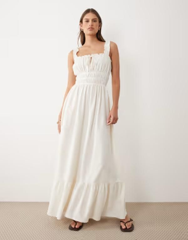ミスセルフフリッジ レディース トップス ワンピース マキシ Misselfridge seersucker shirredetail maxi dress in cream クリーム