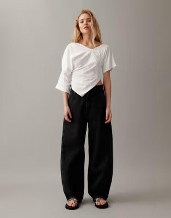 アルケット レディース ボトムス デニムパンツ ジーンズ ARKET Endive barrel fit jeans in heavy washed Black ブラック