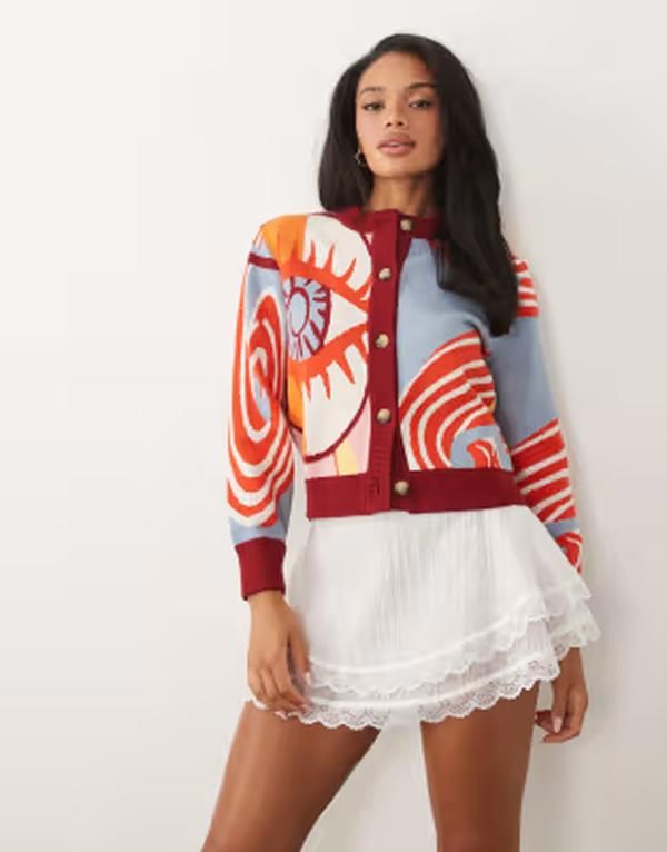 ネバーフリードレスド レディース アウター カーディガン ボタンダウン プリント ダウン ニット Never Fully Dressed button down knit cardigan in sw