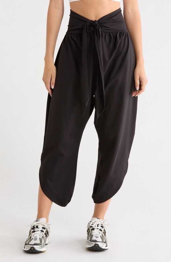 フリーピープル レディース ボトムス レギンス パンツ Free People Retreat Yoga Pants BLACK ブラック