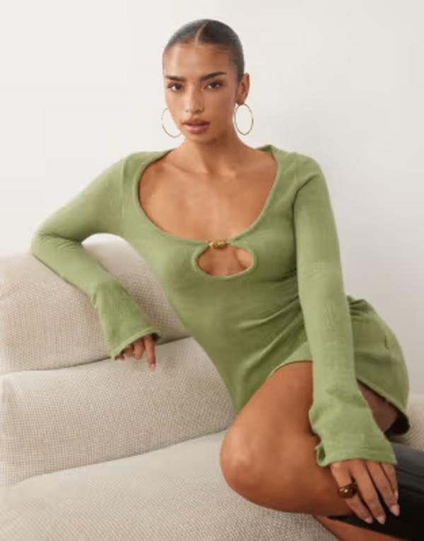 モーテル レディース トップス ワンピース ミニット Motel Kodia scoop neck shell knit mini dress in olive GREEN グリーン