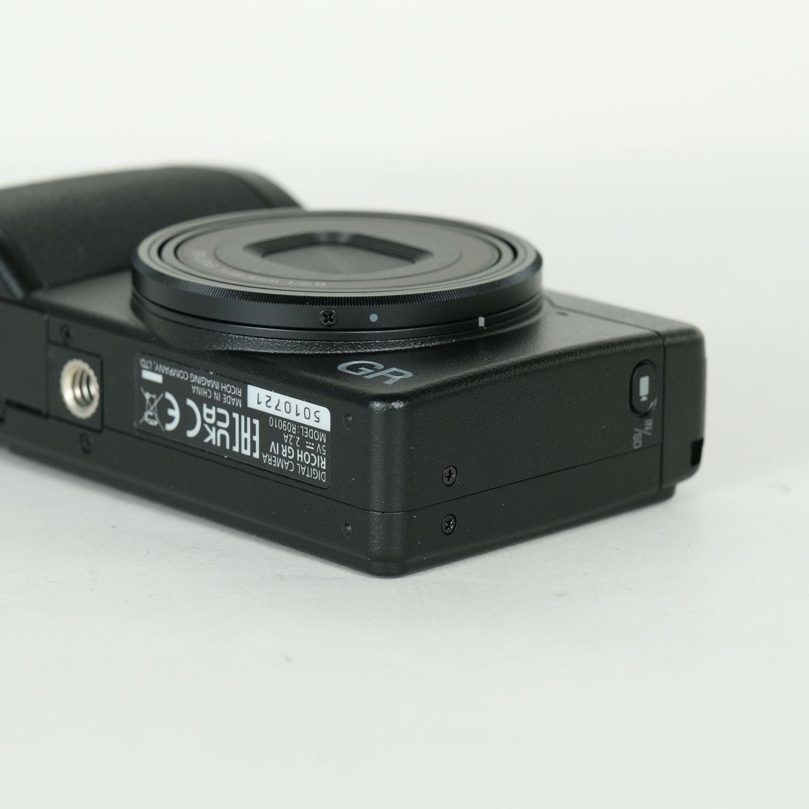 美品 | シャッター数3,930回] RICOH GR IV | コンパクトデジタルカメラ