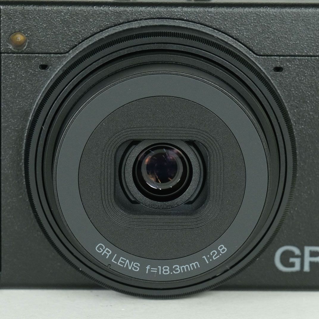 美品 | シャッター数3,930回] RICOH GR IV | コンパクトデジタルカメラ