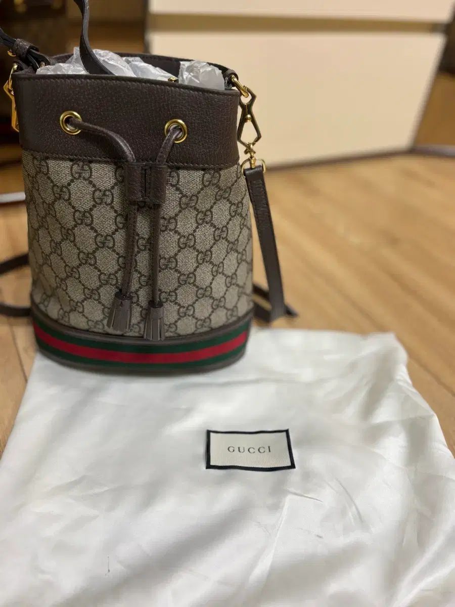 グッチ GGバケットバッグ