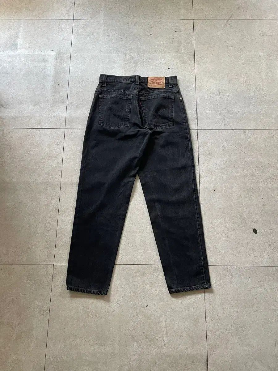 リーバイス 550 ブラックデニム パンツ 10,916円