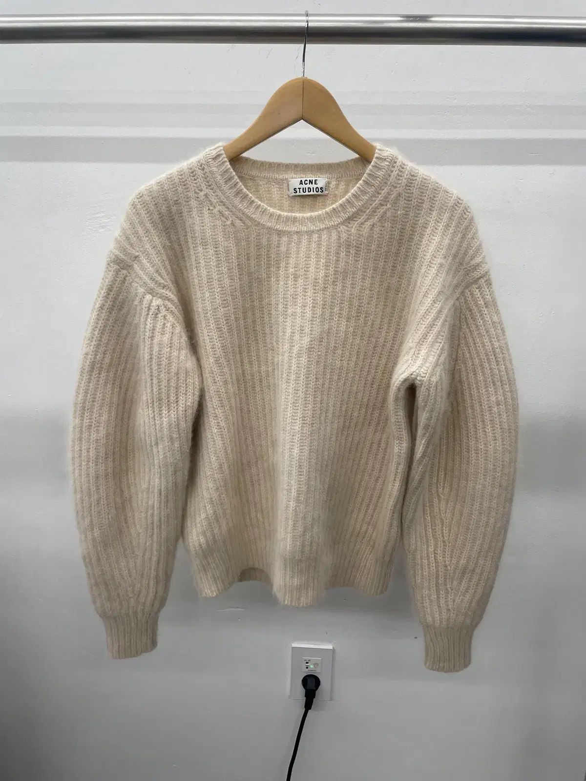 レディース)ACNE STUDIOS アクネストゥディオズ アンゴラ ニット Sサイズ