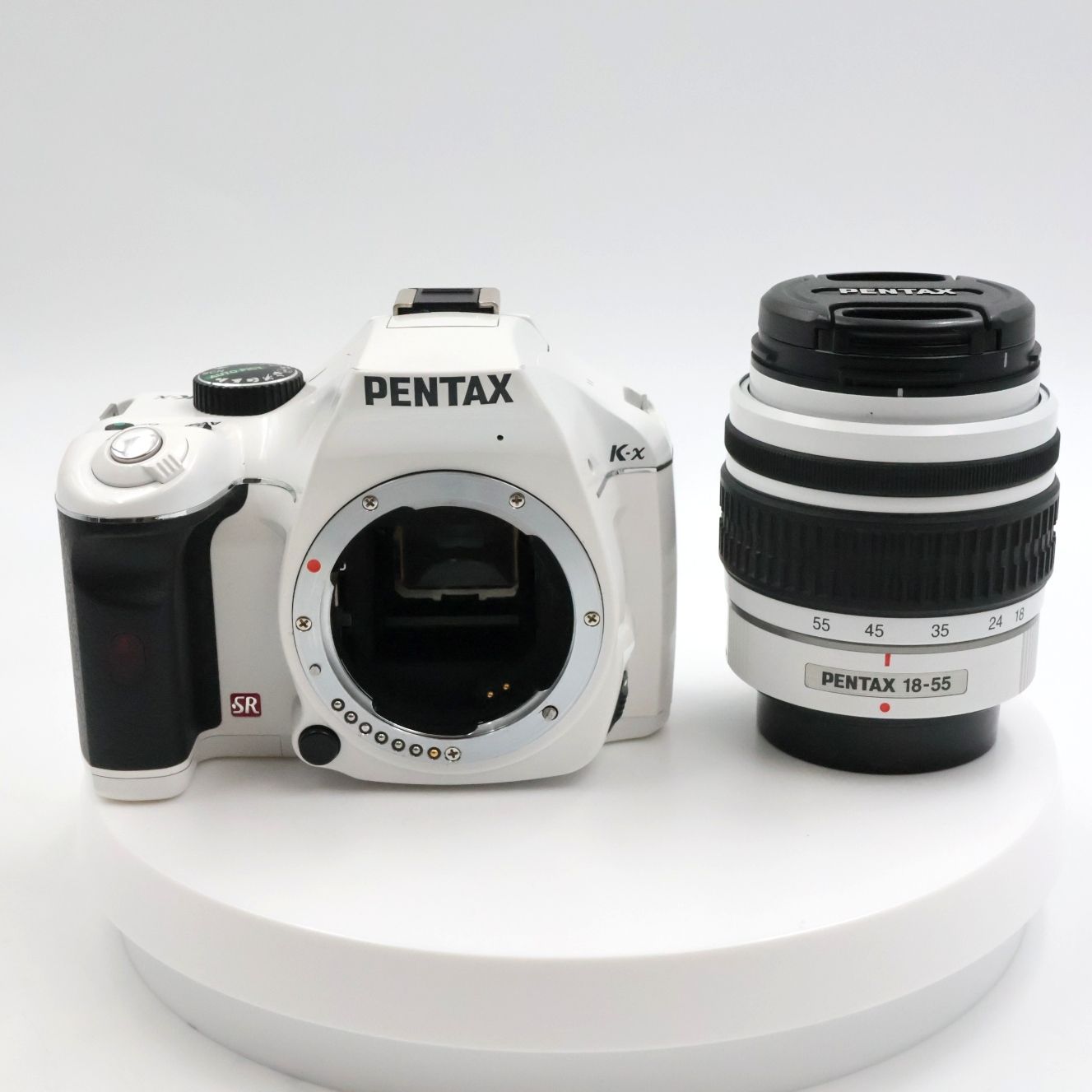 □シャッター数7943枚！良品□ PENTAX K-x ホワイト レンズキット